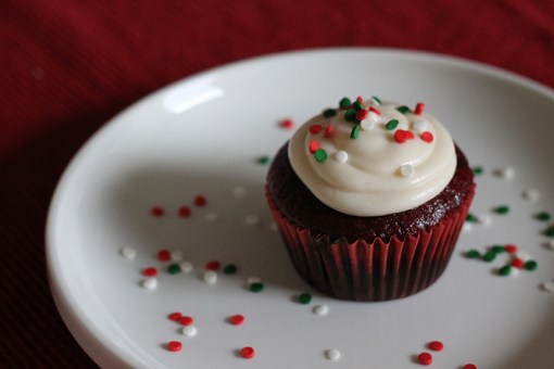 Christmas Velvet Cupcakes...an impressive, indulgent dessert for your party!