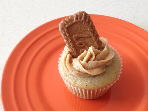 #DairyFree #EggFree Vanilla Bean Cupcake with Biscoff Frosting