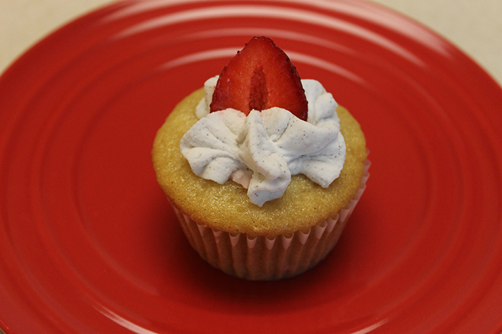 coconutStrawberryCupcakeLR